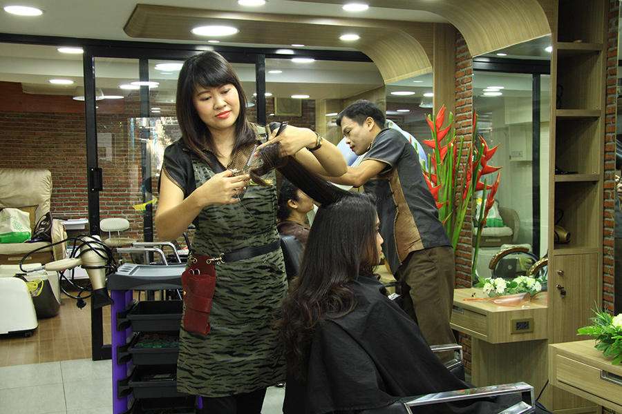 Hairstyling & Treatment Studio